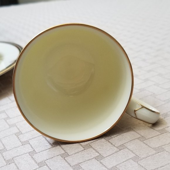 Noritake Lady Quentin 5 Piece Place Setting****EXCELLENT CONDITION**** - Picture 5 of 8